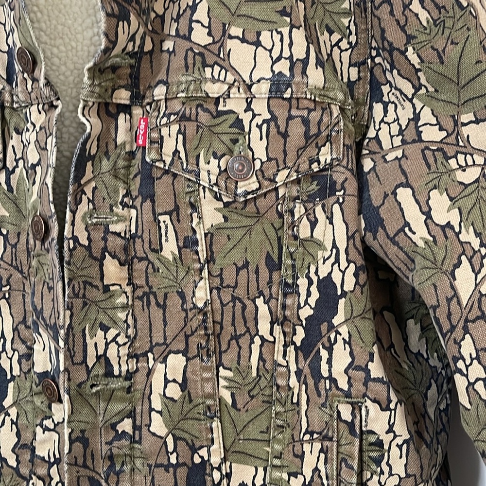 ☀️Sale☀️ Supreme x Levi’s Bark Camo Sherpa Trucker Jacket FW 2013 size large - Picture 2 of 10